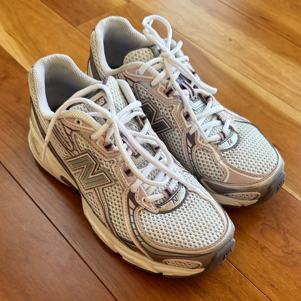 New Balance 740 Women's White & Light Pink Running Shoes